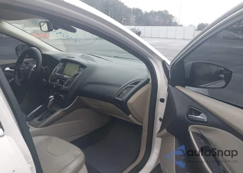 2012 Ford Focus Sel z USA, uszkodzony, nr VIN 1FAHP3H28CL104198